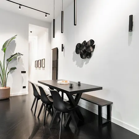Apartment Minimal Pv