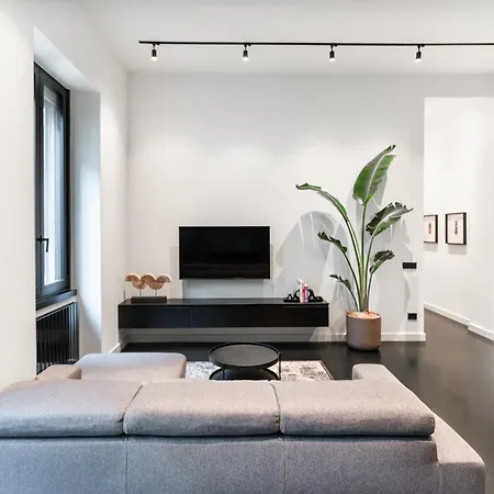 Minimal Pv * Milaan